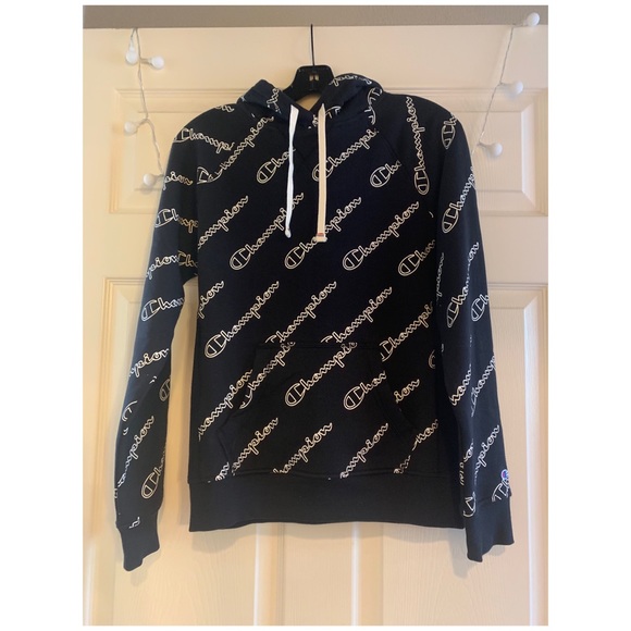 Champion Tops - 🖤Champion Sweatshirt🖤